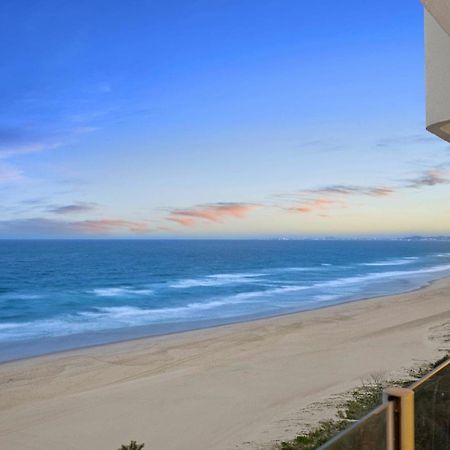 Dorchester On The Beach Гоулд Коуст Екстериор снимка