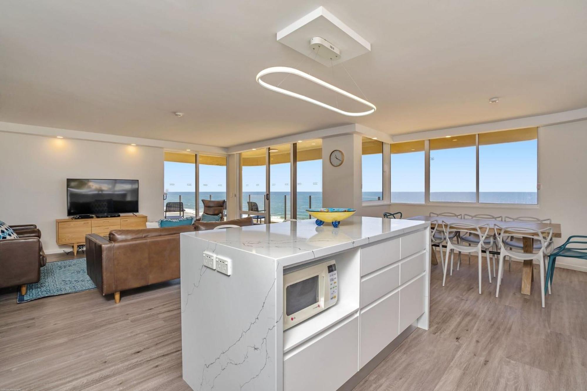Dorchester On The Beach Гоулд Коуст Екстериор снимка