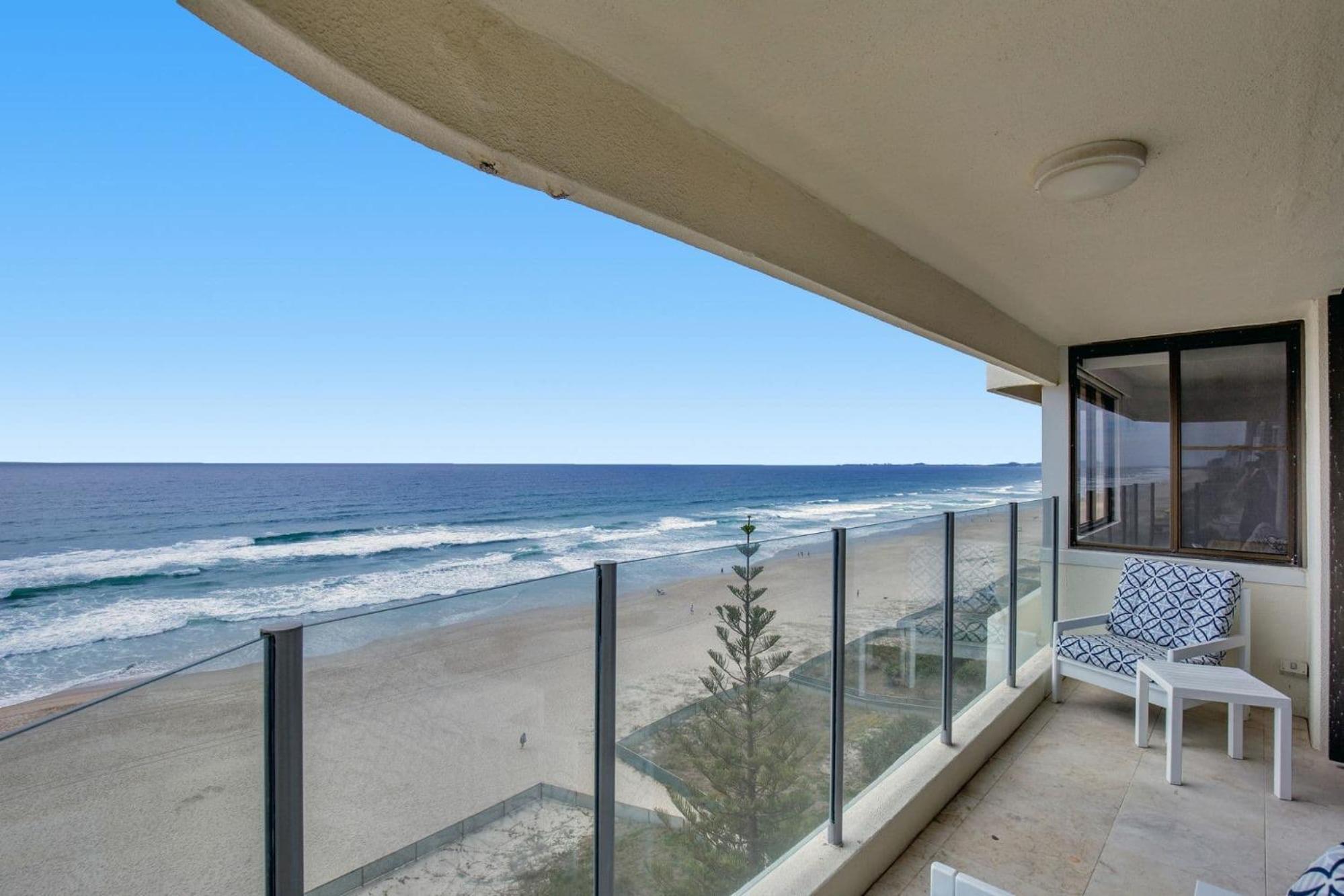 Dorchester On The Beach Гоулд Коуст Екстериор снимка