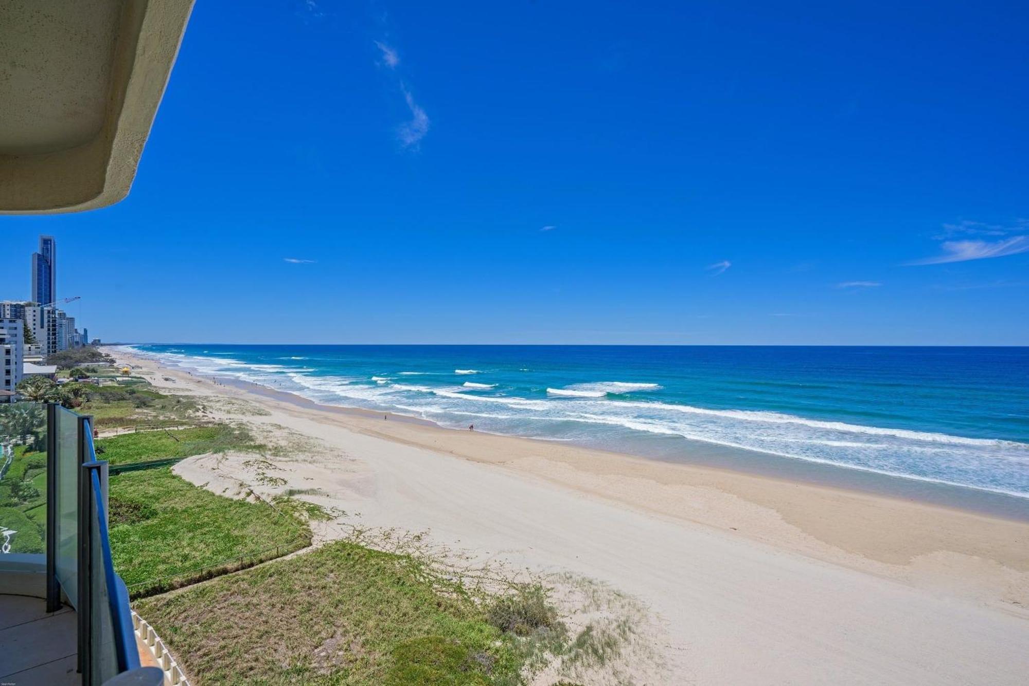 Dorchester On The Beach Гоулд Коуст Екстериор снимка