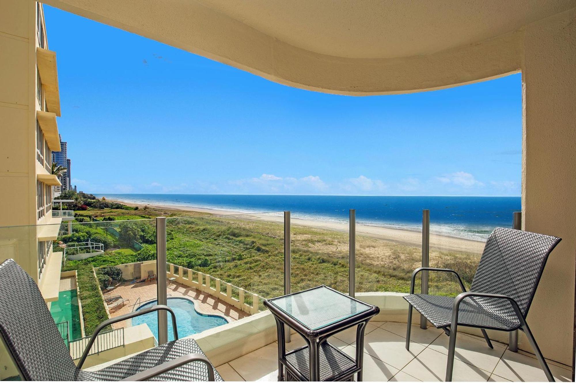 Dorchester On The Beach Гоулд Коуст Екстериор снимка