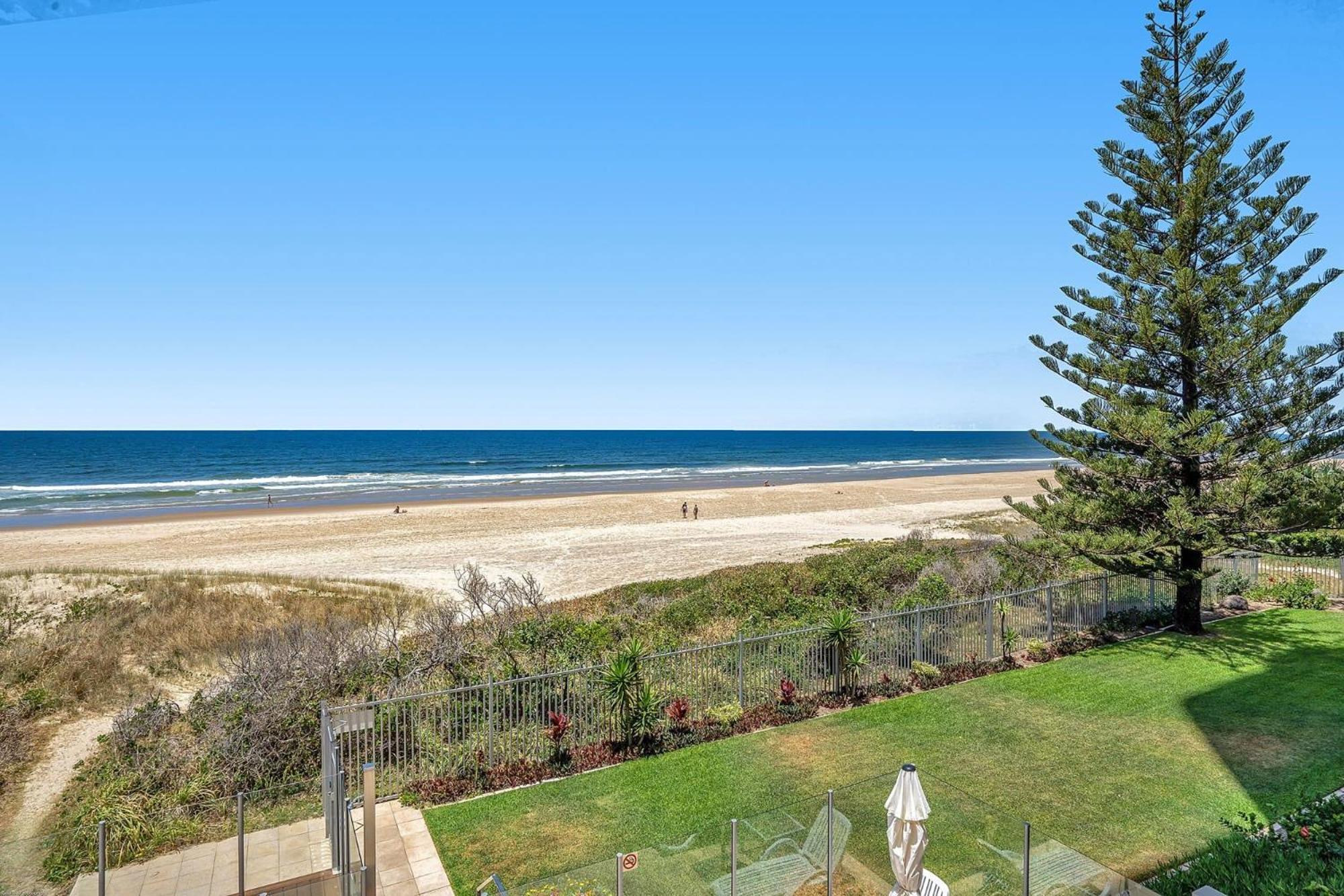 Dorchester On The Beach Гоулд Коуст Екстериор снимка
