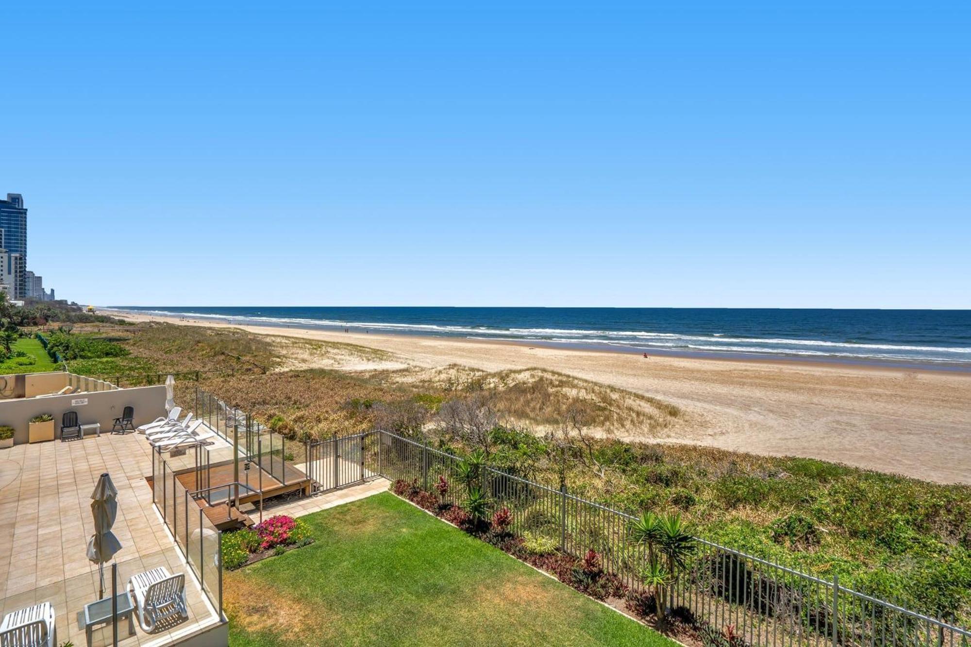 Dorchester On The Beach Гоулд Коуст Екстериор снимка